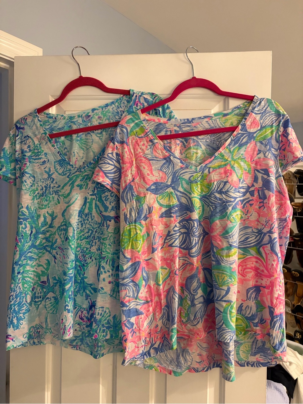 Lilly Pulitzer V-Neck Short Sleeve large Tees - Pink, Blue & Green